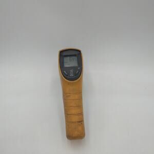 Fluke 561 IR Thermometer Infrared Temperature Gun HVAC Dual Laser